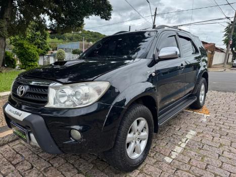 TOYOTA Hilux SW4 3.0 V6 12V 4P SRV 4X4 TURBO DIESEL AUTOM�TICO, Foto 4