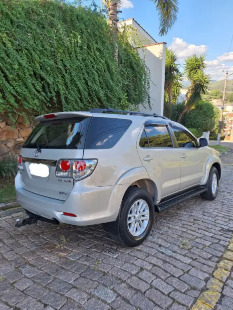 TOYOTA Hilux SW4 3.0 16V 4P SRV 4X4 7 LUGARES TURBO DIESEL AUTOM�TICO, Foto 5