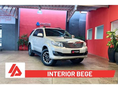 TOYOTA Hilux SW4 3.0 16V 4P SR 4X4 TURBO DIESEL AUTOM�TICO, Foto 1
