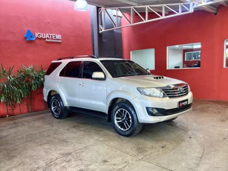 TOYOTA Hilux SW4 3.0 16V 4P SR 4X4 TURBO DIESEL AUTOM�TICO, Foto 4