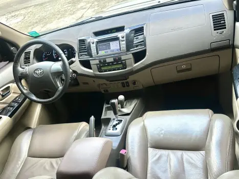 TOYOTA Hilux SW4 3.0 16V 4P SR 4X4 TURBO DIESEL AUTOM�TICO, Foto 11