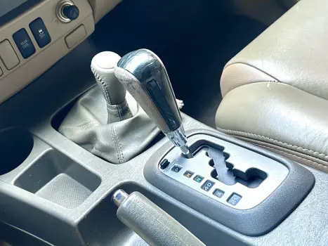 TOYOTA Hilux SW4 3.0 16V 4P SR 4X4 TURBO DIESEL AUTOM�TICO, Foto 12