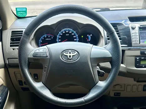 TOYOTA Hilux SW4 3.0 16V 4P SR 4X4 TURBO DIESEL AUTOM�TICO, Foto 16