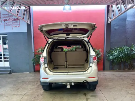 TOYOTA Hilux SW4 3.0 16V 4P SR 4X4 TURBO DIESEL AUTOM�TICO, Foto 22