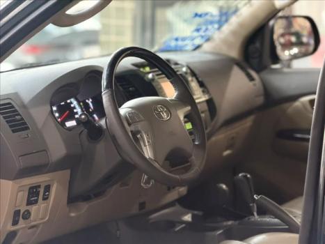 TOYOTA Hilux SW4 3.0 16V 4P SRV 4X4 7 LUGARES TURBO DIESEL AUTOM�TICO, Foto 4