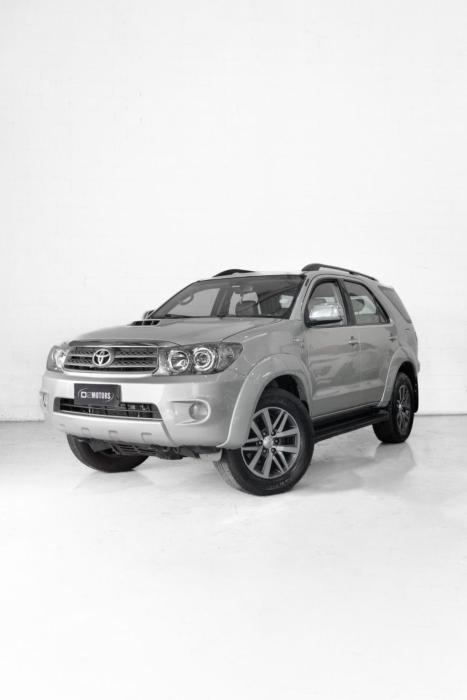 TOYOTA Hilux SW4 3.0 16V 4P SRV 4X4 7 LUGARES TURBO DIESEL AUTOMÁTICO, Foto 1