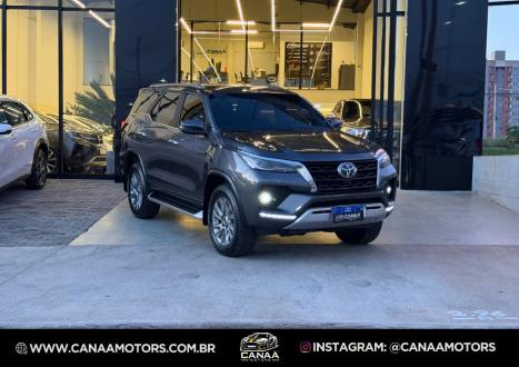 TOYOTA Hilux SW4 3.0 16V 4P SRV 4X4 7 LUGARES TURBO DIESEL AUTOMÁTICO, Foto 2