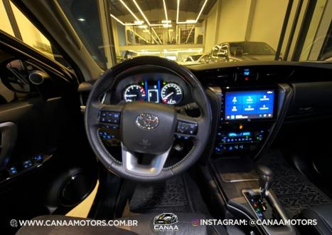 TOYOTA Hilux SW4 3.0 16V 4P SRV 4X4 7 LUGARES TURBO DIESEL AUTOMÁTICO, Foto 7