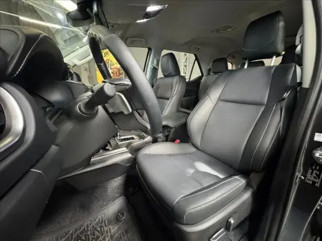 TOYOTA Hilux SW4 , Foto 17