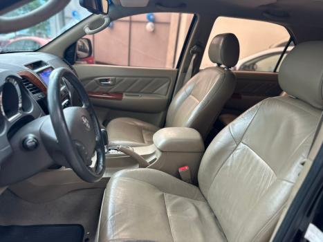 TOYOTA Hilux SW4 , Foto 6