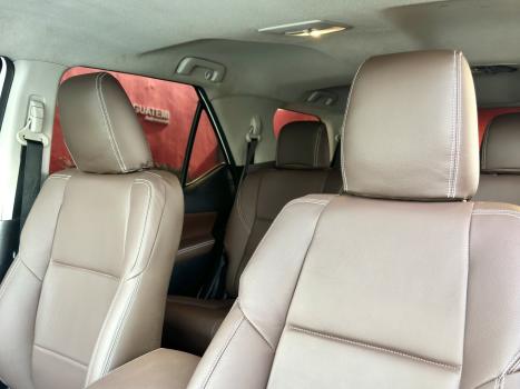 TOYOTA Hilux SW4 , Foto 4