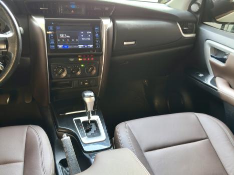 TOYOTA Hilux SW4 , Foto 10