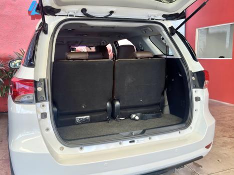 TOYOTA Hilux SW4 , Foto 23