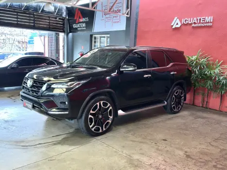 TOYOTA Hilux SW4 , Foto 2