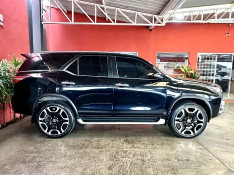 TOYOTA Hilux SW4 , Foto 5