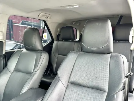 TOYOTA Hilux SW4 , Foto 9