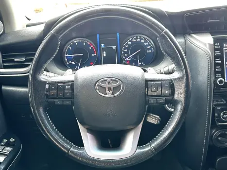 TOYOTA Hilux SW4 , Foto 11