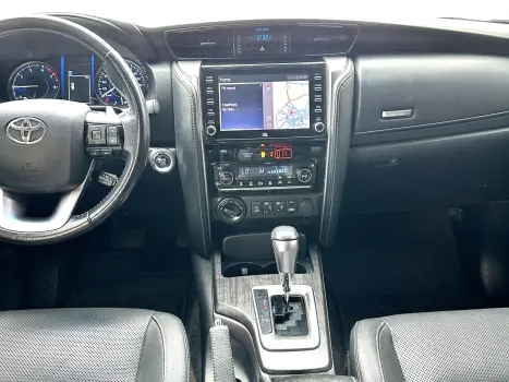 TOYOTA Hilux SW4 , Foto 13