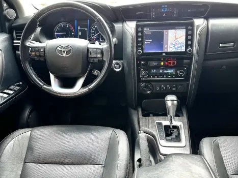 TOYOTA Hilux SW4 , Foto 15