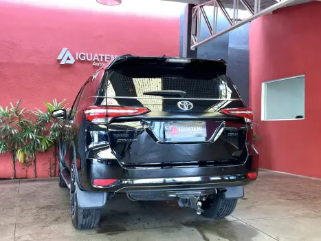 TOYOTA Hilux SW4 , Foto 21