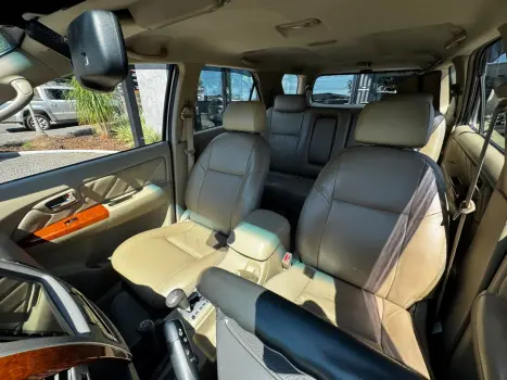 TOYOTA Hilux SW4 , Foto 3