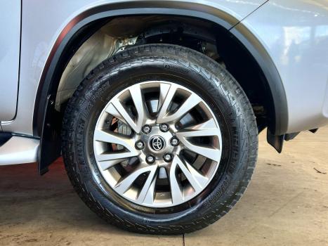 TOYOTA Hilux SW4 , Foto 9