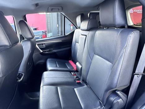 TOYOTA Hilux SW4 , Foto 15