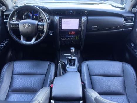 TOYOTA Hilux SW4 , Foto 23