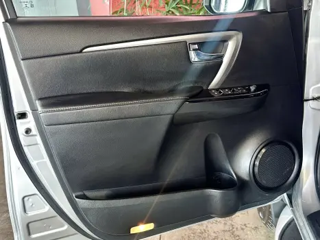 TOYOTA Hilux SW4 , Foto 12