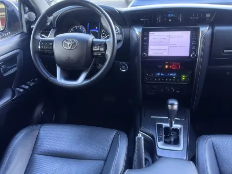 TOYOTA Hilux SW4 , Foto 18