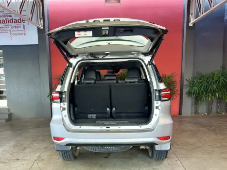 TOYOTA Hilux SW4 , Foto 27