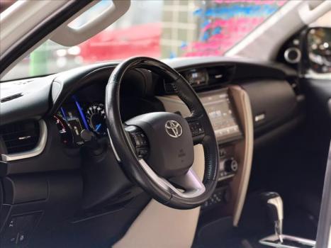 TOYOTA Hilux SW4 , Foto 4