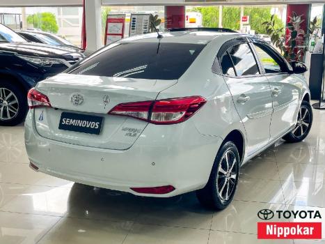 TOYOTA Yaris Hatch 1.5 16V 4P FLEX XL PLUS CONNECT MULTIDRIVE AUTOMÁTICO CVT, Foto 8 TOYOTA Yaris Hatch 1.5 16V 4P FLEX XL PLUS CONNECT MULTIDRIVE AUTOMÁTICO CVT, Foto 8