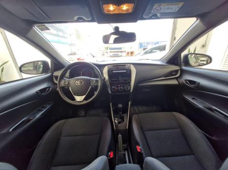 TOYOTA Yaris Hatch 1.3 16V 4P FLEX XL PLUS TECH MULTIDRIVE AUTOMTICO CVT, Foto 10