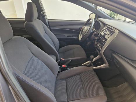 TOYOTA Yaris Hatch 1.3 16V 4P FLEX XL PLUS TECH MULTIDRIVE AUTOMTICO CVT, Foto 14
