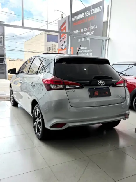 TOYOTA Yaris Hatch 1.5 16V 4P FLEX X WAY CONNECT MULTIDRIVE AUTOM�TICO CVT, Foto 4