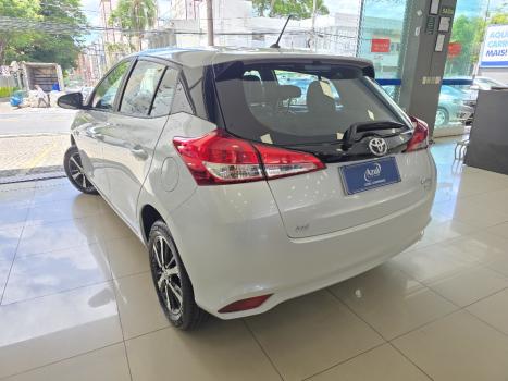 TOYOTA Yaris Hatch 1.5 16V 4P FLEX XS CONNECT MULTIDRIVE AUTOM�TICO CVT, Foto 4