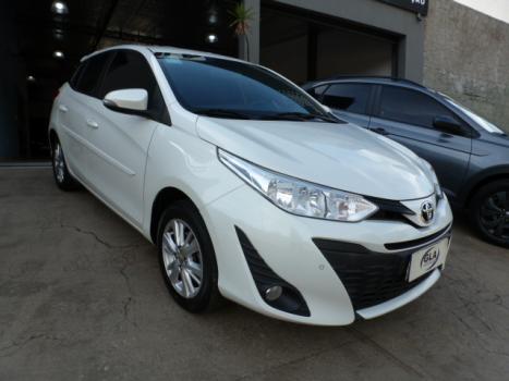 TOYOTA Yaris Hatch 1.3 16V 4P FLEX XL PLUS TECH MULTIDRIVE AUTOM�TICO CVT, Foto 2