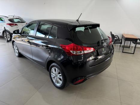 TOYOTA Yaris Hatch 1.3 16V 4P FLEX XL MULTIDRIVE AUTOM�TICO CVT, Foto 4