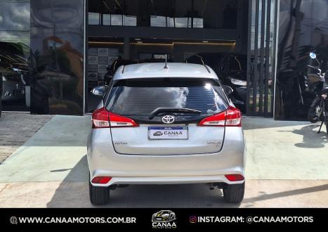 TOYOTA Yaris Hatch 1.3 16V 4P FLEX XL MULTIDRIVE AUTOM�TICO CVT, Foto 2