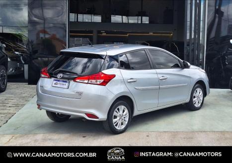 TOYOTA Yaris Hatch 1.3 16V 4P FLEX XL MULTIDRIVE AUTOM�TICO CVT, Foto 10