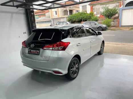 TOYOTA Yaris Hatch 1.3 16V 4P FLEX XL PLUS TECH MULTIDRIVE AUTOM�TICO CVT, Foto 5