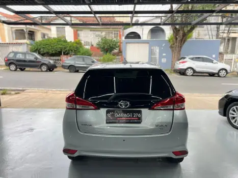 TOYOTA Yaris Hatch 1.3 16V 4P FLEX XL PLUS TECH MULTIDRIVE AUTOM�TICO CVT, Foto 6