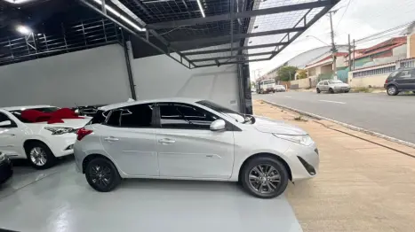 TOYOTA Yaris Hatch 1.3 16V 4P FLEX XL PLUS TECH MULTIDRIVE AUTOM�TICO CVT, Foto 9