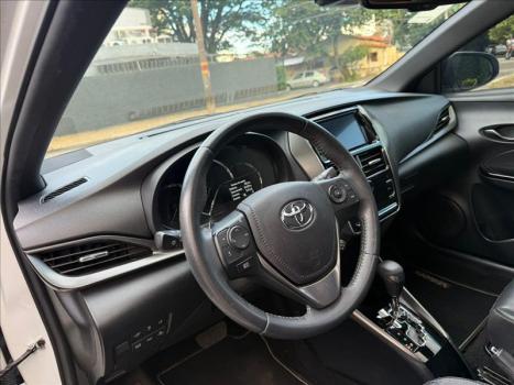TOYOTA Yaris Hatch 1.5 16V 4P FLEX XLS MULTIDRIVE AUTOM�TICO CVT, Foto 6