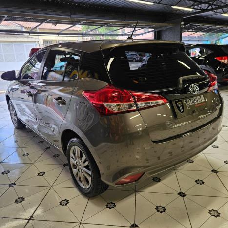 TOYOTA Yaris Hatch 1.3 16V 4P FLEX XL PLUS TECH MULTIDRIVE AUTOM�TICO CVT, Foto 5