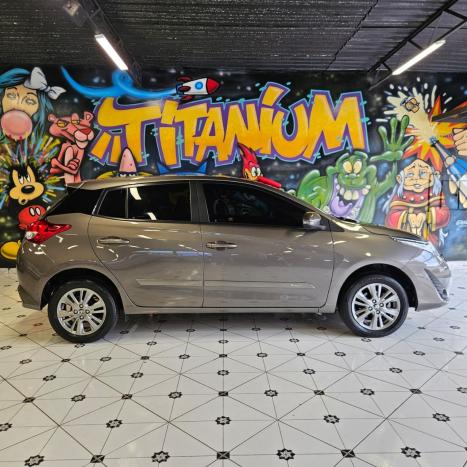 TOYOTA Yaris Hatch 1.3 16V 4P FLEX XL PLUS TECH MULTIDRIVE AUTOM�TICO CVT, Foto 6