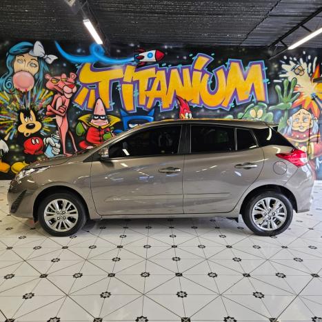 TOYOTA Yaris Hatch 1.3 16V 4P FLEX XL PLUS TECH MULTIDRIVE AUTOM�TICO CVT, Foto 7