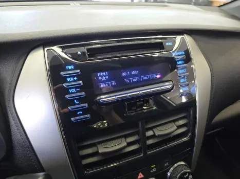 TOYOTA Yaris Hatch 1.3 16V 4P FLEX XL MULTIDRIVE AUTOM�TICO CVT, Foto 13