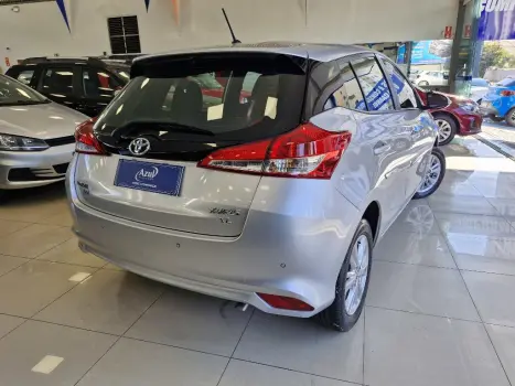 TOYOTA Yaris Hatch 1.3 16V 4P FLEX XL MULTIDRIVE AUTOM�TICO CVT, Foto 6
